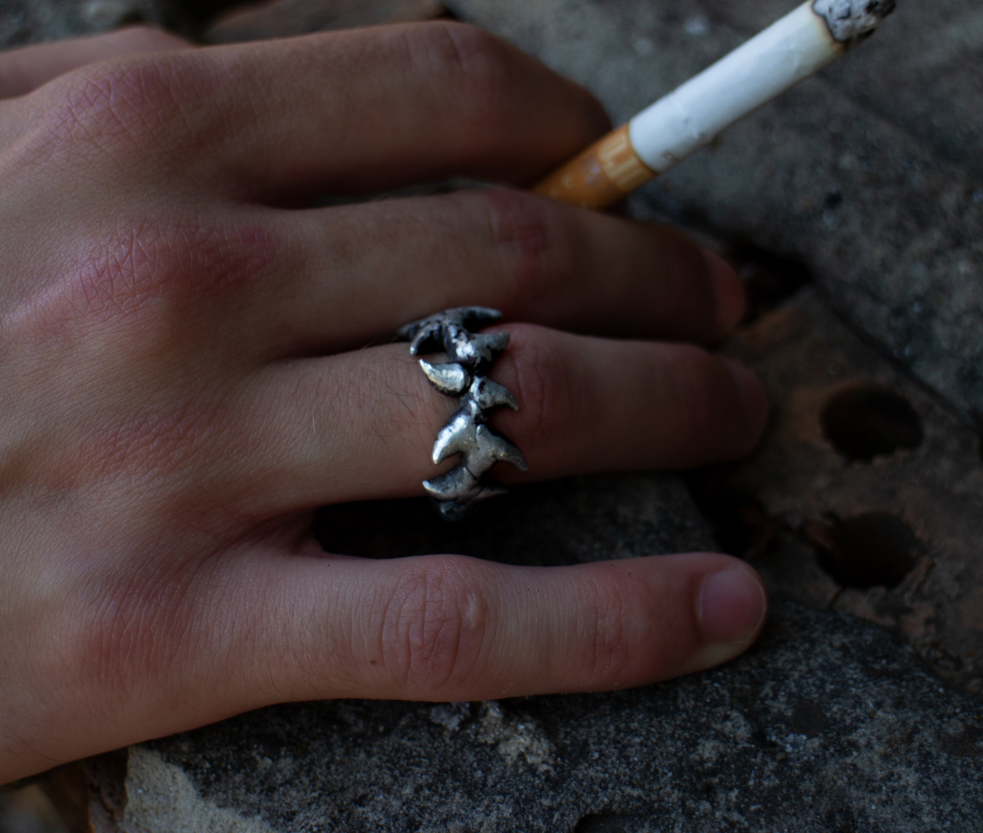 One Line Barbed Ring
